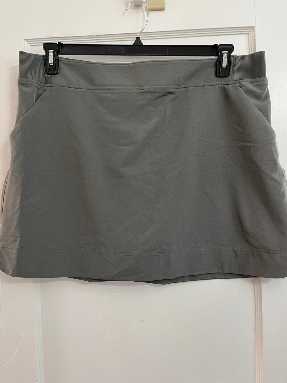 Everyday Stretch Mini Skort in Olive